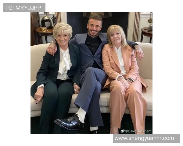 足球女星霸气头像展现强大气场与魅力个性震撼登场