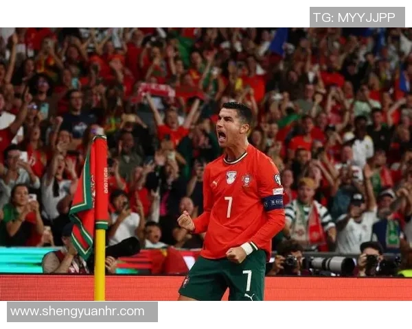 C罗手绘肖像展现足球之王的力量与优雅